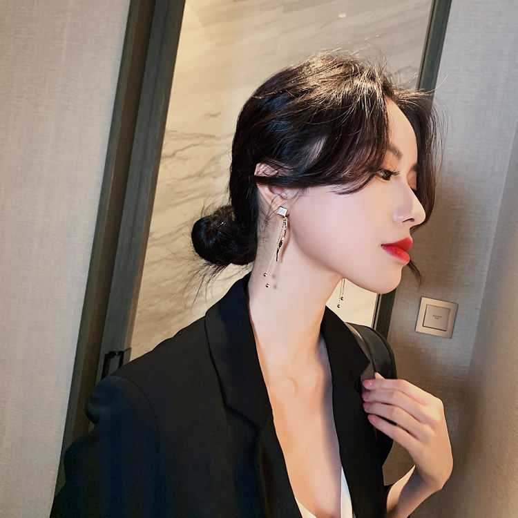 Đôi Bông Tai Dáng Dài Phối Tua Rua Đính Đá Thời Trang Cho Nữ