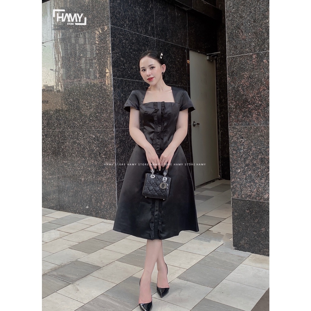 Đầm Bèo Trước Tiểu Thư