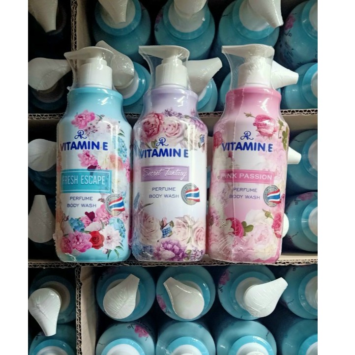 01 Chai Sữa Tắm Hương Nước Hoa AR Vitamin E Perfume Body Wash 400ml Thailan