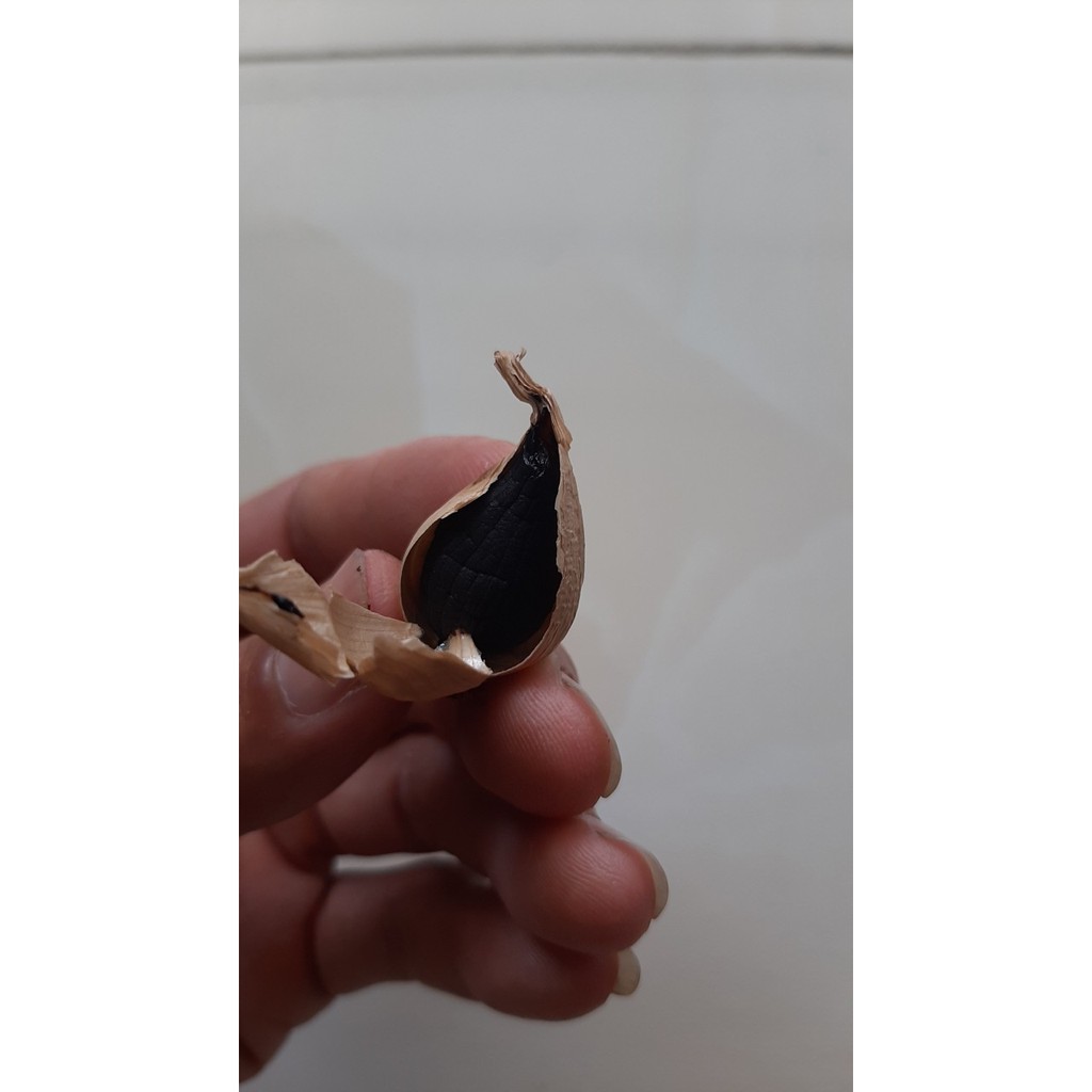 Tỏi đen cô đơn Lý Sơn