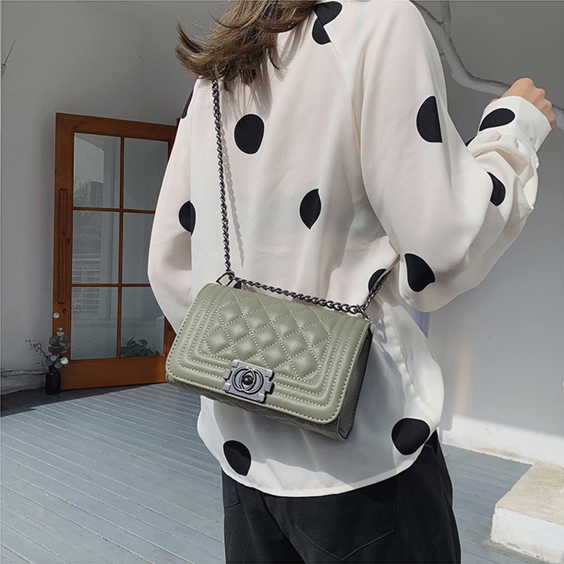 Túi đeo chéo IELGY phối dây xích phong cách retro thời trang cho nữ