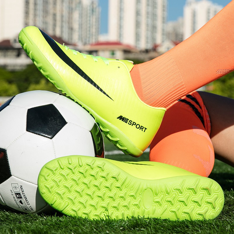 Giày dùng đá bóng sân cỏ nhân tạo siêu bền dành cho người lớn và trẻ em