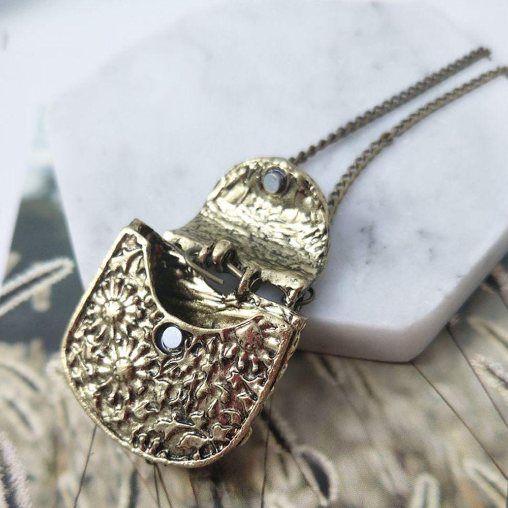 Qqmall Vòng cổ Mặt Chạm Khắc Độc Đáo
