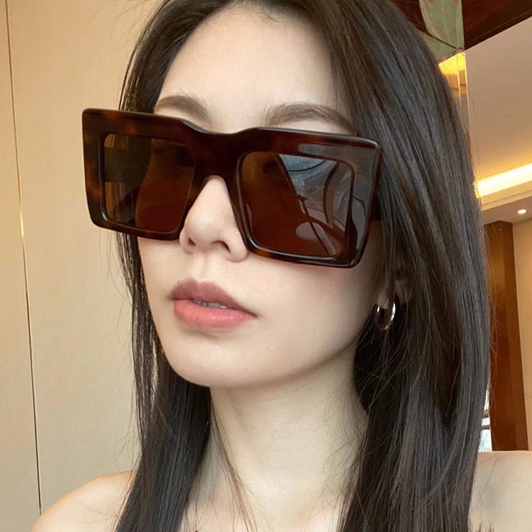 Kính Mát Gọng Vuông To Thời Trang Unisex 2022