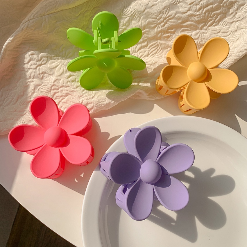 Kẹp tóc hình bông hoa nhám màu trơn xinh xắn