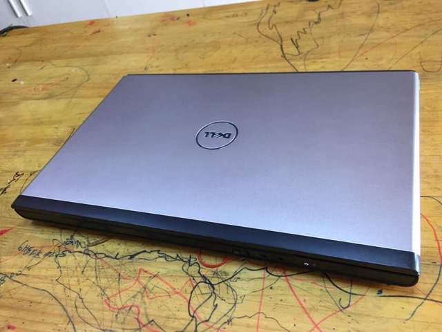 Laptop Dell Vostro 3500 i5 thời trang văn phòng