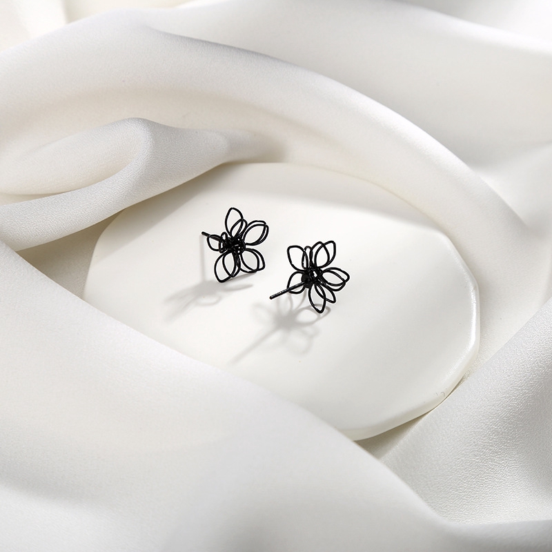 Bông Tai Hình Bông Hoa Màu Đen Phong Cách Hàn Quốc Dành Cho Nữ