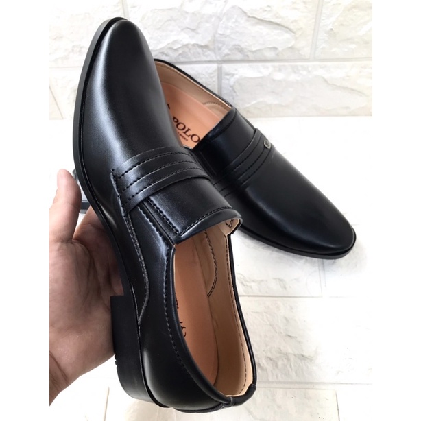 Giày công sở nam phom đẹp..da mềm..mang êm chân..mã GT03..màu đen..đế khâu sẵn rất chắc chắn