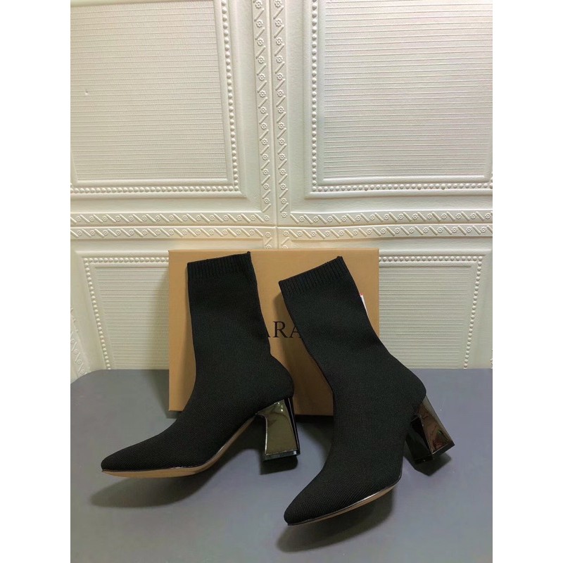 Bốt len zara màu đen đế vuông bạc