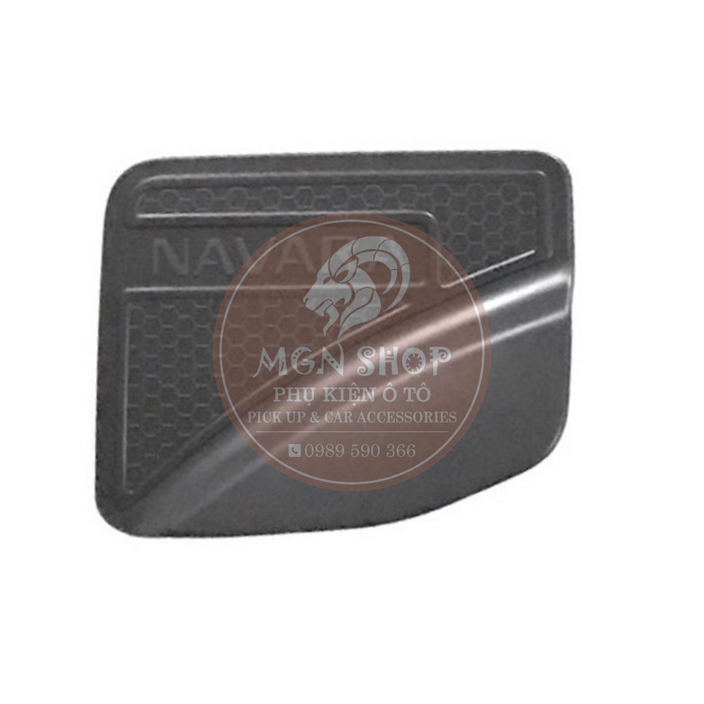 [Ốp nắp bình dầu] [Nissan Navara 2015 - 2020] [màu đen / màu bạc]