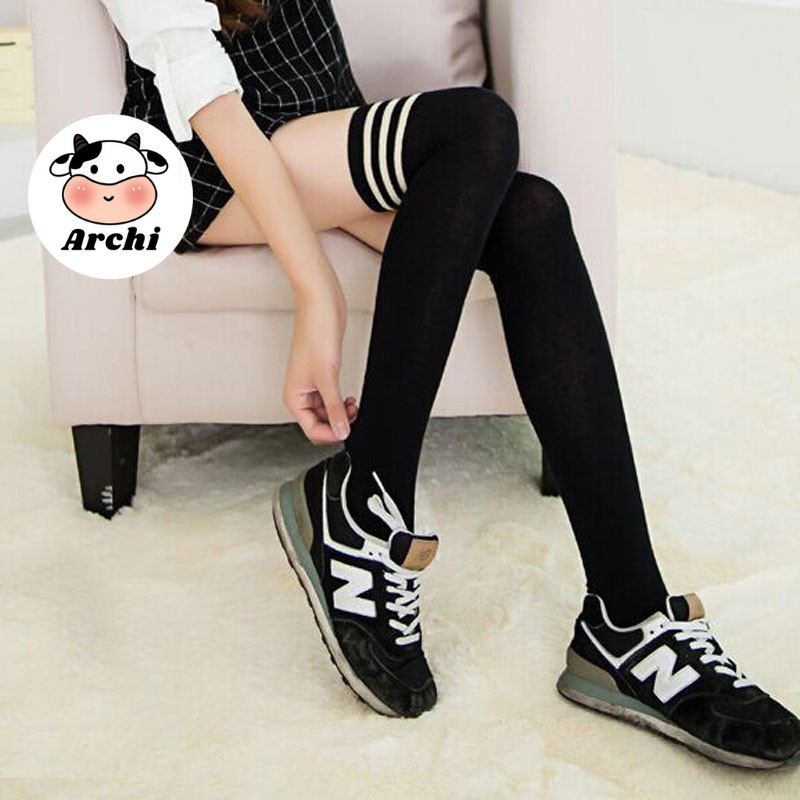 Tất sọc gối hàn quốc qua đầu gối