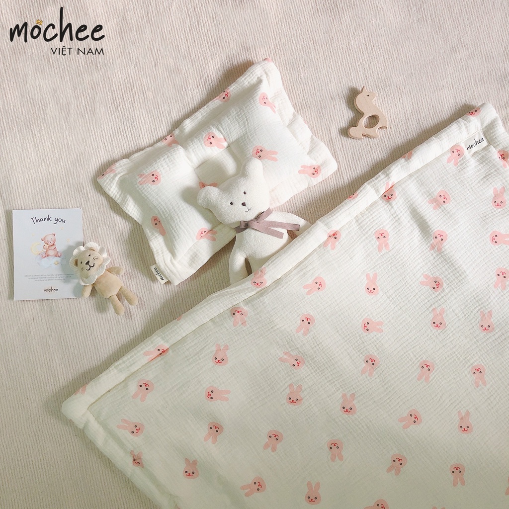 Chăn Mỏng Đa Năng Viền Thủ Công MOCHEE VIỆT NAM Chất Liệu Xô Muslin 100% Cotton Kèm Gối Chống Bẹp Đầu Cho Bé
