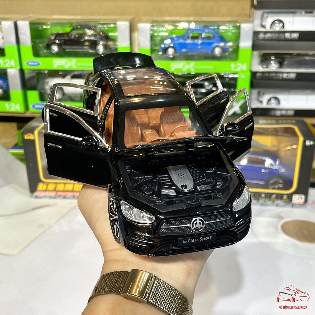 Mô hình xe kim loại Mercedes-Benz E300 Class tỉ lệ 1:24 đánh lái hãng XHD 3 màu
