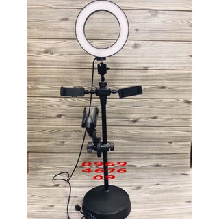 chân 5 trong 1 gồm có chân đế 2 kẹp điện thoại 1 đèn led 1 kẹp mic dùng hát livestream