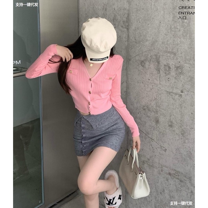 Áo croptop tay dài , áo thun tay dài nữ cổ v có nút thiết kế ôm sát gợi cảm cho nữ