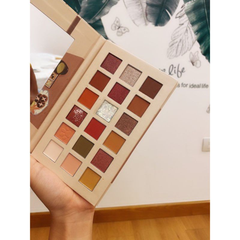 Bảng phấn mắt 18 ô megu leen | BigBuy360 - bigbuy360.vn