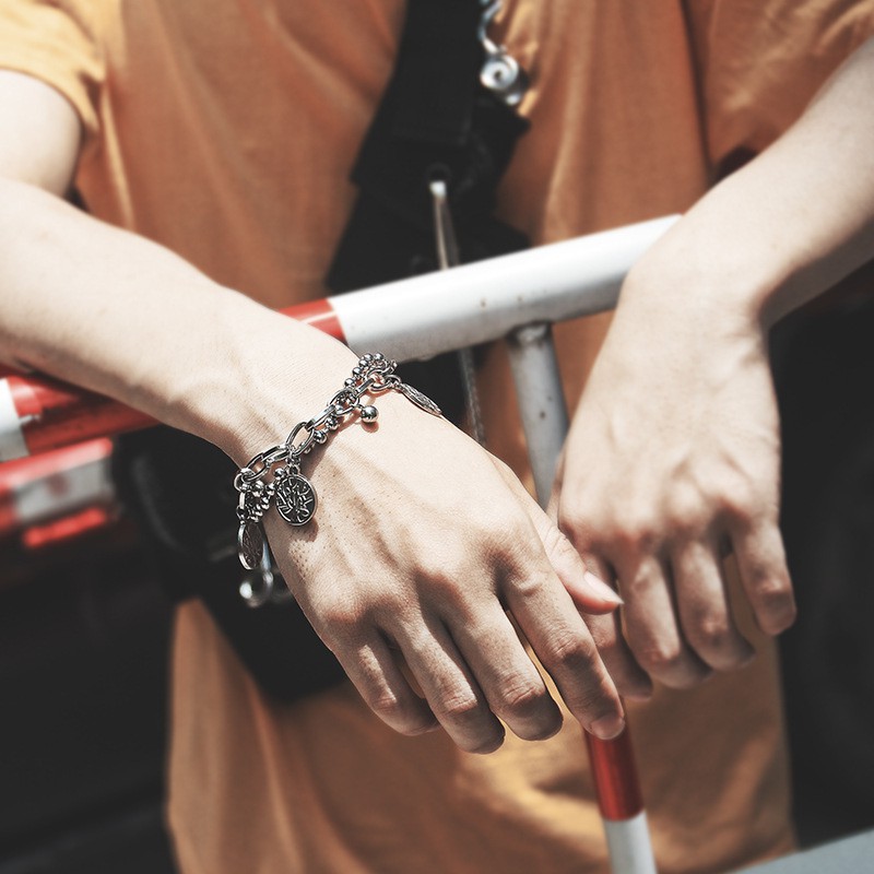 Vòng Tay Chất Liệu Thép Titan Mặt Hình Cây Thánh Giá B723