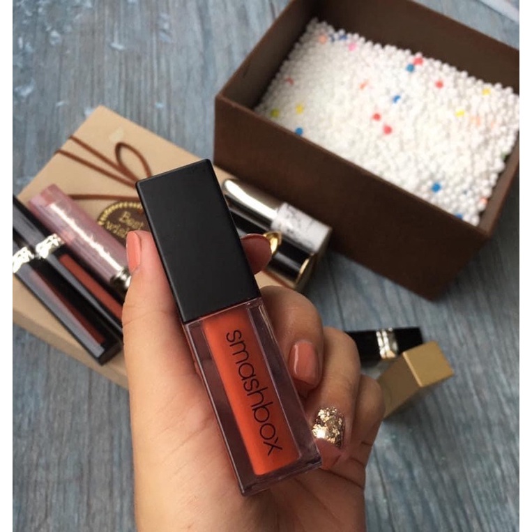 Son Smashbox màu Out Loud bản kem và thỏi
