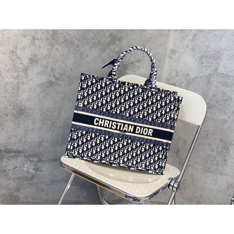Túi hoạ tiết size 36-41 màu xanh than chất đẹp đựng cả thế giới