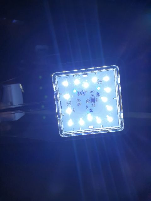 ĐÈN LED KẸP 1 BÊN HỒ THỦY SINH HỒ KHÔNG KIỀNG SOBO 200C