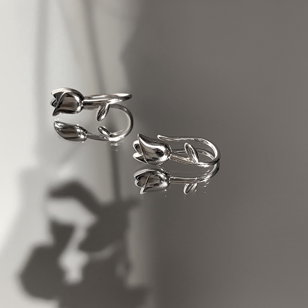 Hoa Tai Hình Hoa Tulip Màu Bạc Sang Trọng Độc Đáo Cho Nữ