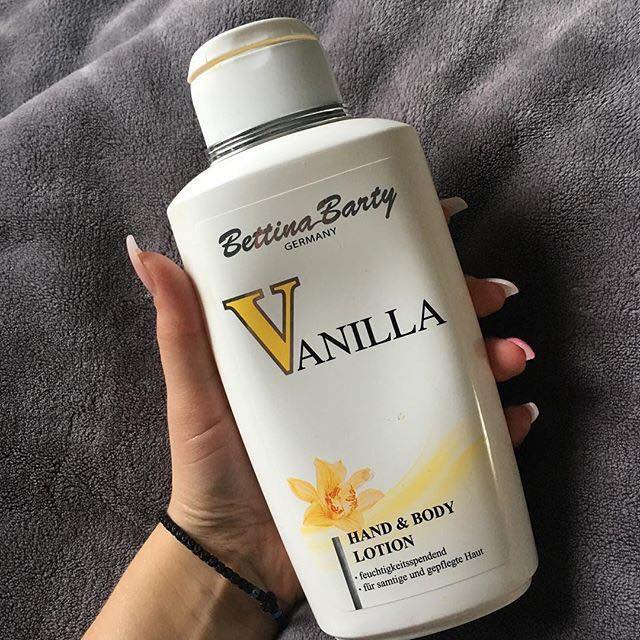 Sữa dưỡng thể, dưỡng tay Bettina Barty, Sữa dưỡng thể hương hoa Vanilla 500ml Ouibeaute