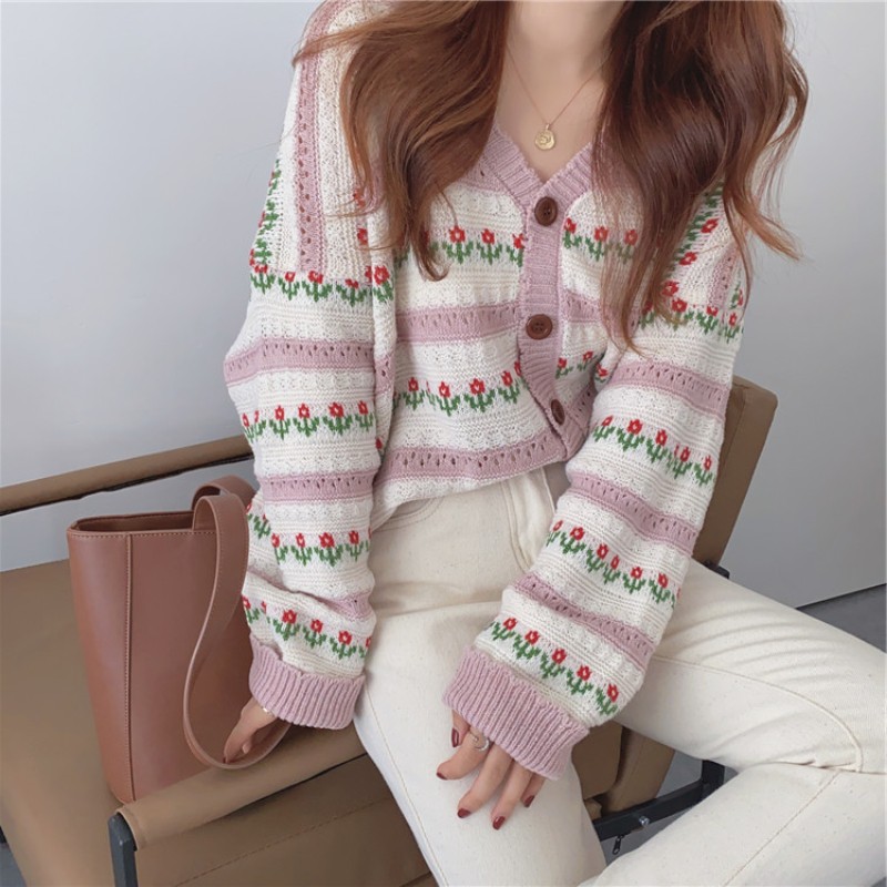 áo len nữ khoác ngoài đính cúc siêu yêu