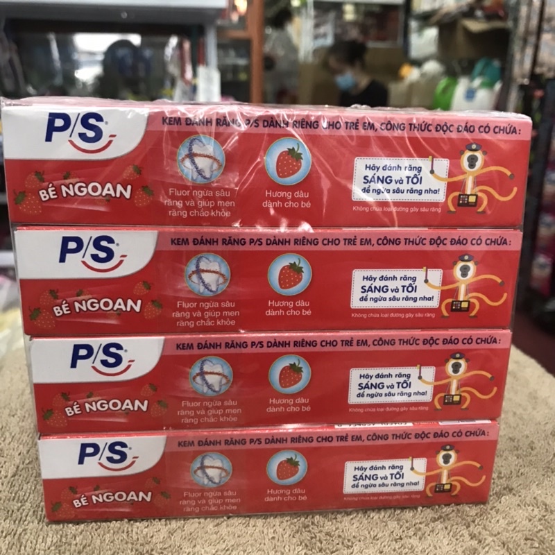Kem đánh răng cho bé trên 2 tuổi PS Bé Ngoan Hương Dâu Thơm Mát 35g