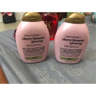 Dầu gội đầu OGX Rejuvenating Cherry Blossom Gíneng Dhampoo 385ml