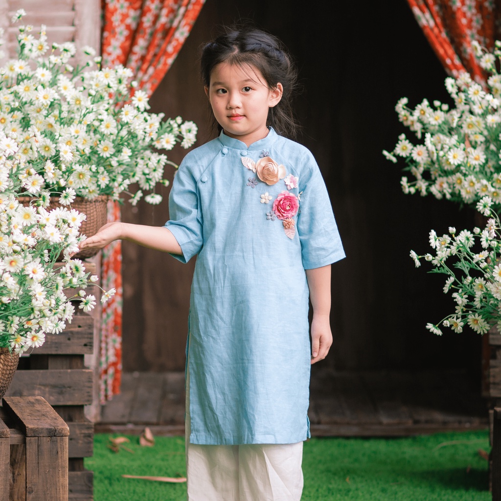 Áo dài bé gái xanh đính hoa nổi linen Hàn mềm mịn - Galyby