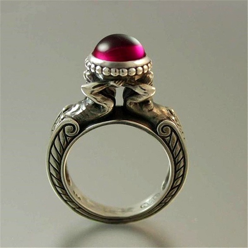 Nhẫn hình nàng tiên cá đính đá ruby độc đáo