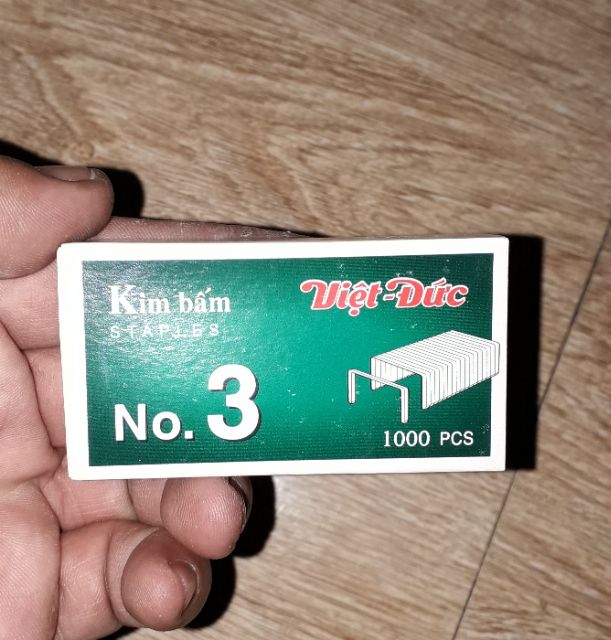 Một hộp ghim bấm số 3_Việt Đức có 1000 cái