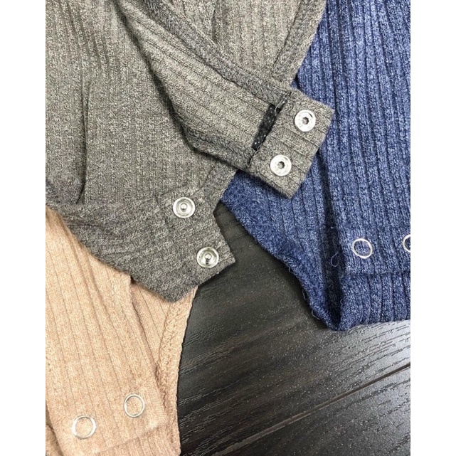 BEUCLOSET -Bodysuit cổ lọ siêu xinh F21 | BigBuy360 - bigbuy360.vn