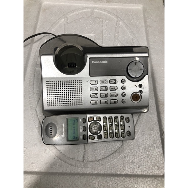 Điện thoại mẹ bồng con Panasonic KX-TCD230