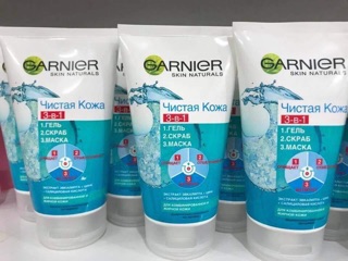 Bộ sp làm sạch và dưỡng da Garnier