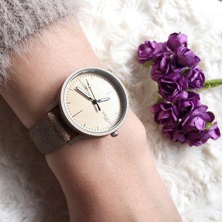Đồng hồ đeo tay nữ handmade