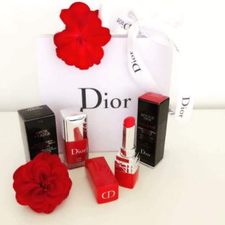 Son môi Dior 777 đỏ cam