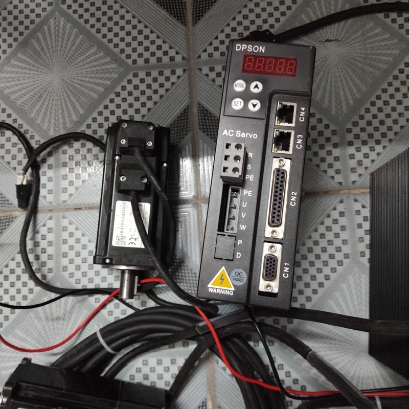 Servo Dpson DSL200-F1-0R4