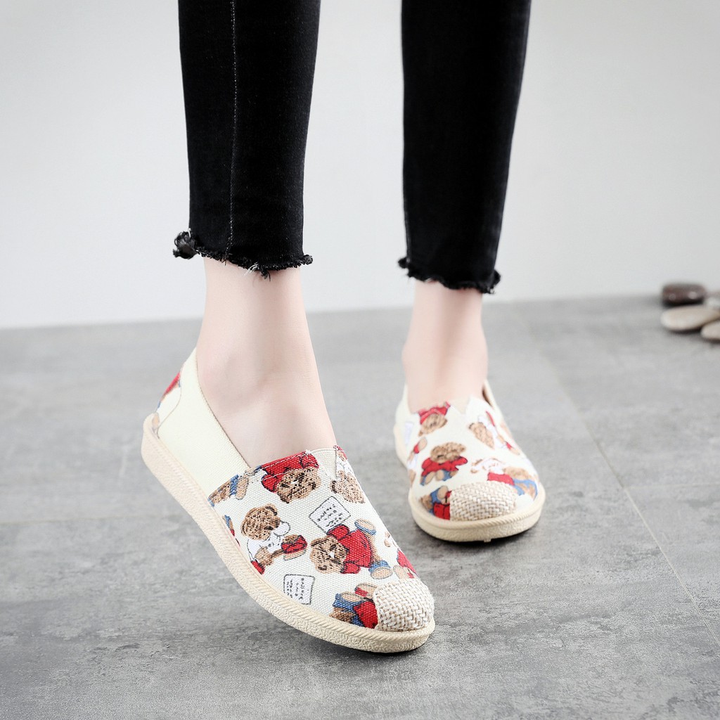 Giầy lười nữ vải đẹp đi bộ êm chân, giầy slip on vải đế mềm, giầy vintage họa tiết đẹp V276