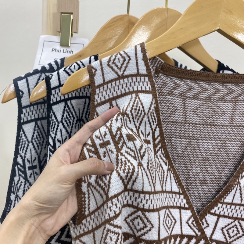 MS290 Áo gile croptop hoạ tiết 4 khuy len mỏng