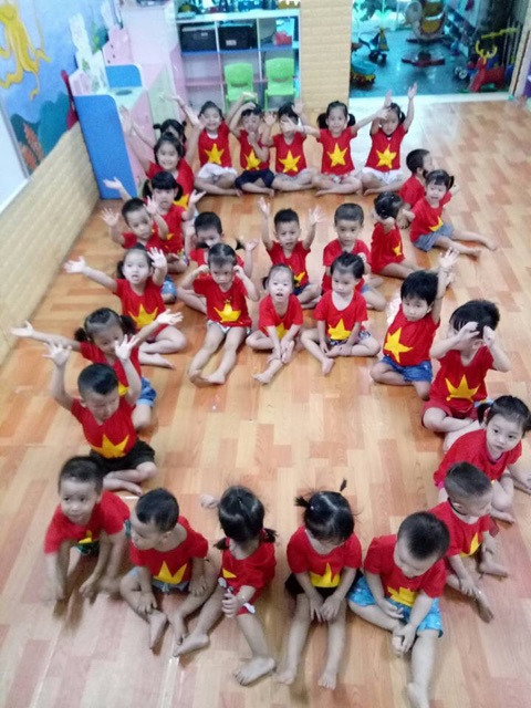 Áo sao nhí cho trẻ mầm non.