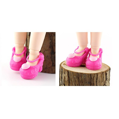 Búp bê nhắm mắt chưa trang điểm