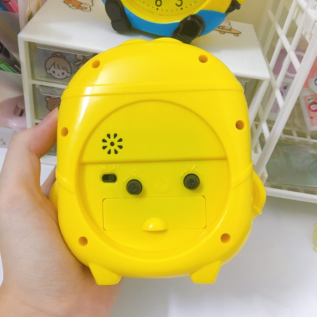 Đồng hồ báo thức Minion để bàn trang trí cute cực xinh Tezy-  8377