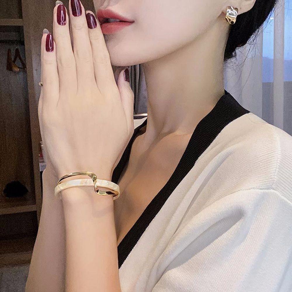 QQMALL Vòng Tay Vỏ Sò Trắng Sang Trọng