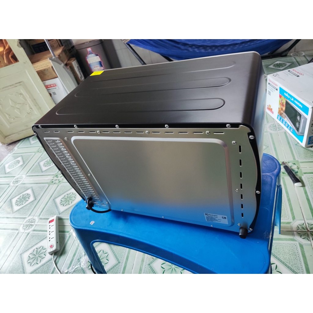 Lò nướng Electrolux EOT38MXC 38 lít