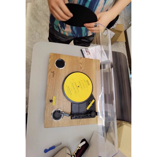 Máy nghe nhạc đĩa than Syitren Manty II chính hãng và tặng kèm đĩa than cổ điển khi mua máy