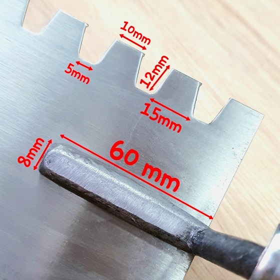 Bay Xây Tô Rãnh Răng Cưa Hình Thang Lớn 12x10x15mm Cán Gỗ Lưỡi Thép Chữ Nhật 90x160mm Hàng Gia Công Tỉ Mỉ