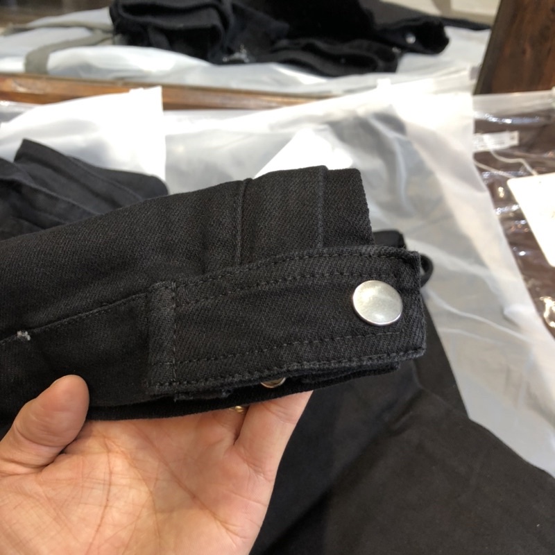 Quần jeans Fear Of God cúc bấm, vải cotton cao cấp phom đẹp