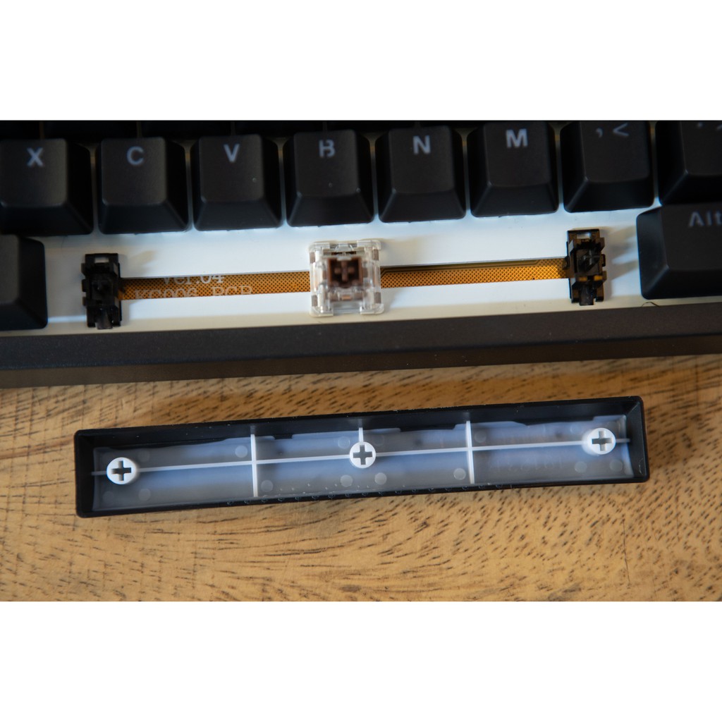 Bàn phím cơ E-Dra EK387 RGB Huano Switch Version 2021/ Tặng keycap cờ đỏ sao vàng/ BH 24 tháng