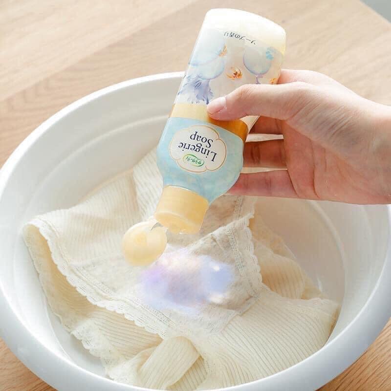 Nước giặt quần chip Lingerie Soap Nhật